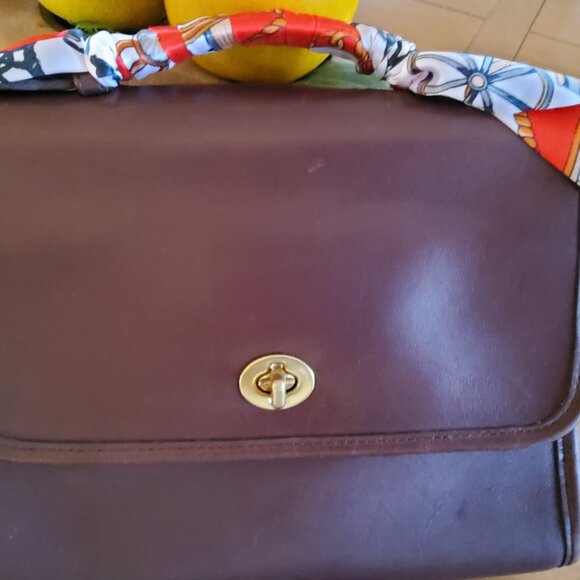 Vintage Coach Mahogony Court Crossbody Handbag 9870 - Picture 4 of 16